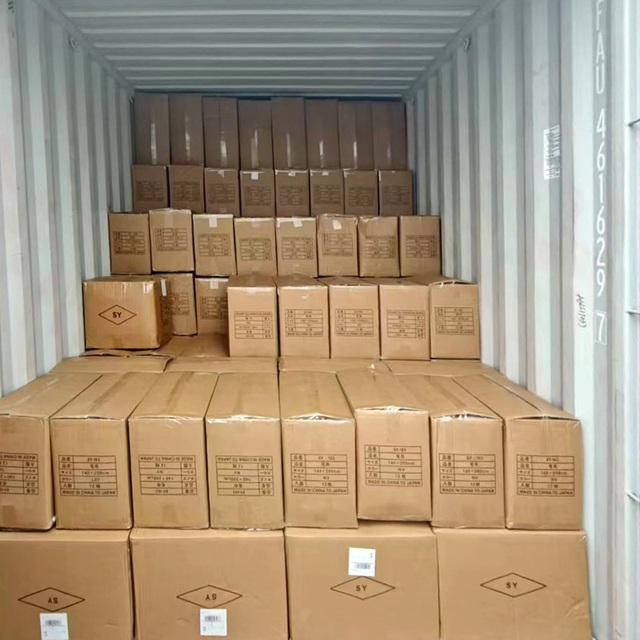 17-container-loading-01